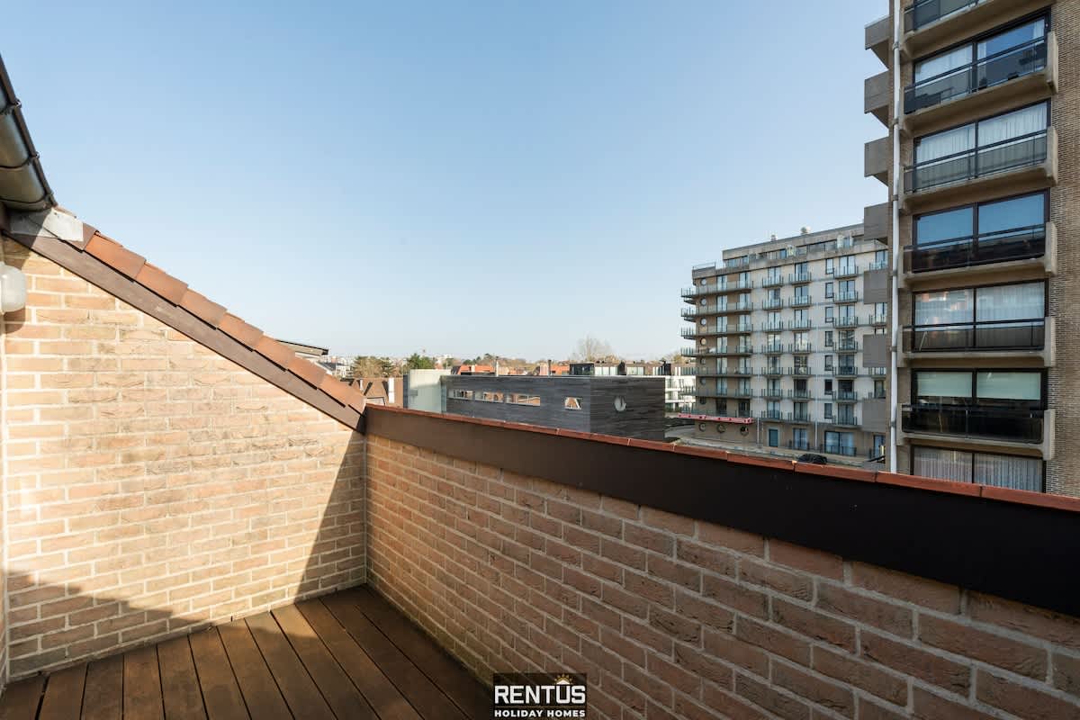 Esplanade promenade - Stay within walking distance of the beach