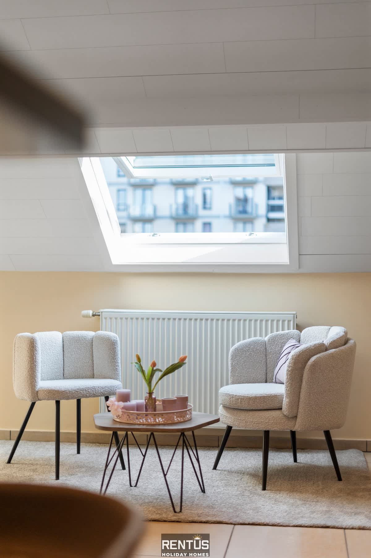 Esplanade promenade - Stay within walking distance of the beach